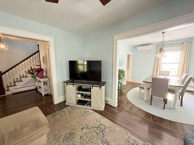 12 Lamar Ave, Worcester, MA 01604