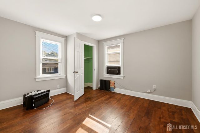 208 S 8th Avenue S, Highland Park, NJ 08904
