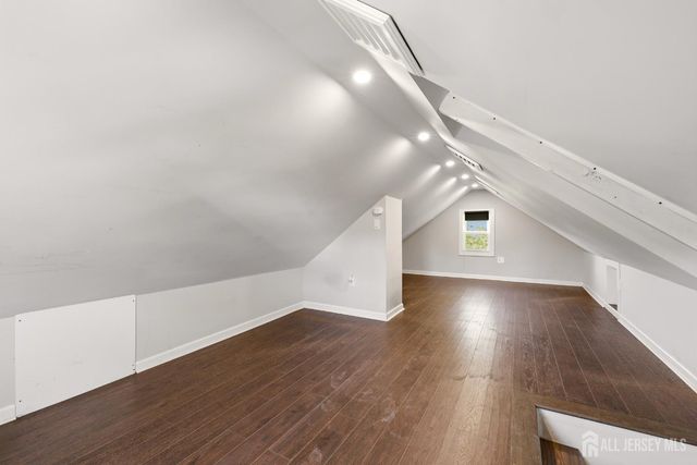 208 S 8th Avenue S, Highland Park, NJ 08904