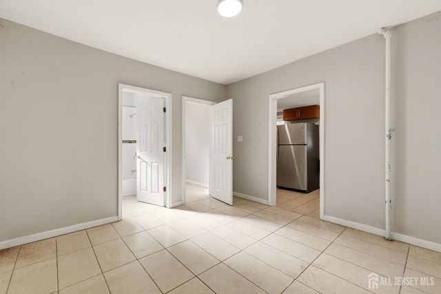 208 S 8th Avenue S, Highland Park, NJ 08904
