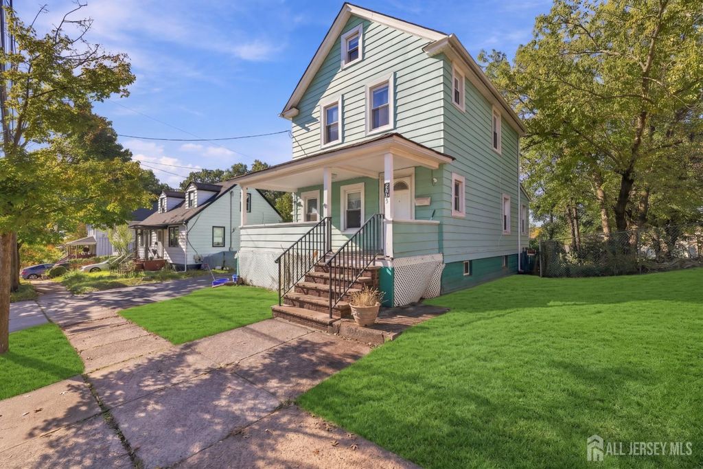 208 S 8th Avenue S, Highland Park, NJ 08904