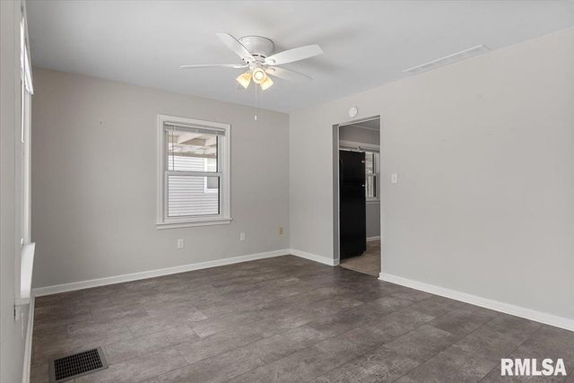 3012 LOUISE Lane, Springfield, IL 62702