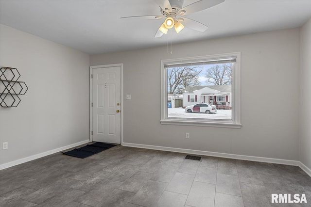 3012 LOUISE Lane, Springfield, IL 62702