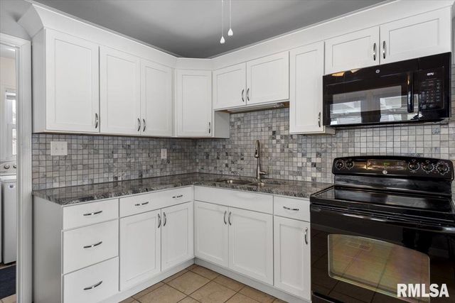 3012 LOUISE Lane, Springfield, IL 62702