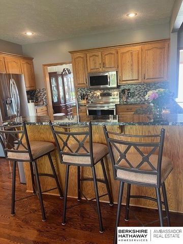 9022 Bayberry Circle, La Vista, NE 68128