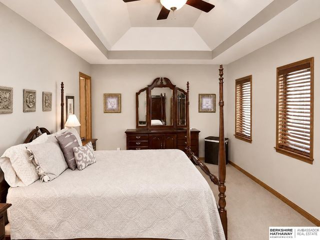 9022 Bayberry Circle, La Vista, NE 68128