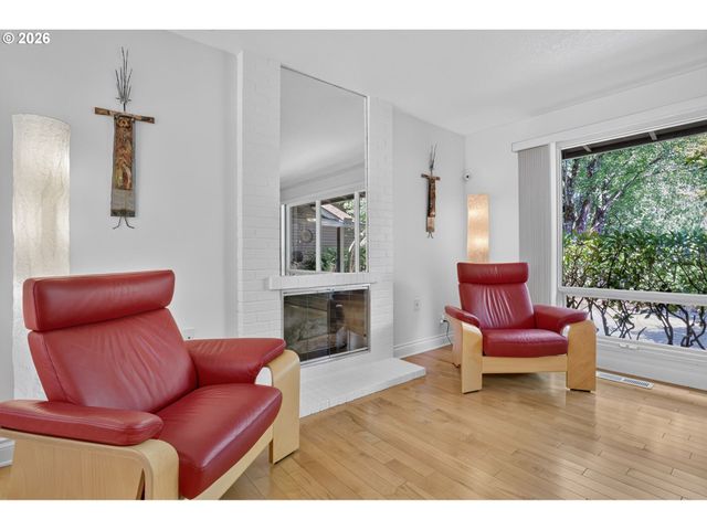 3165 Sw RALEIGHVIEW Dr, Portland, OR 97225