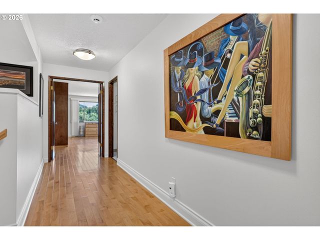 3165 Sw RALEIGHVIEW Dr, Portland, OR 97225