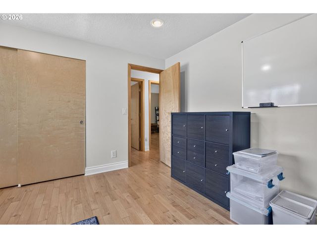 3165 Sw RALEIGHVIEW Dr, Portland, OR 97225