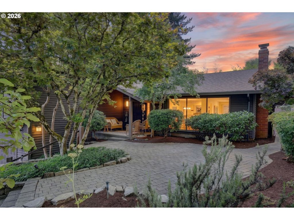 3165 Sw RALEIGHVIEW Dr, Portland, OR 97225