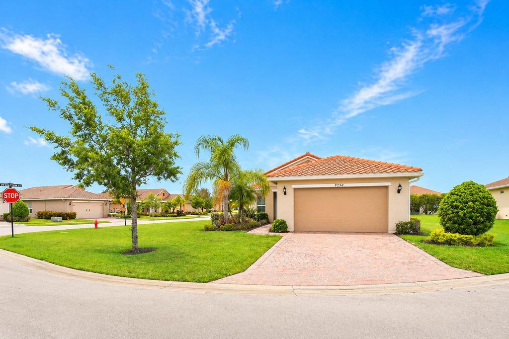 10250 SW Silverberry Court, Port St. Lucie, FL 34987