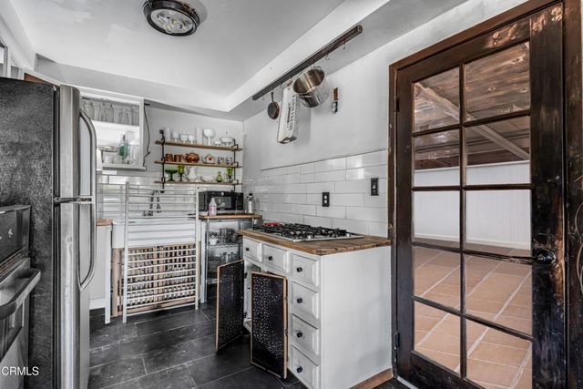 33011 Crown Valley Road, Acton, CA 93510