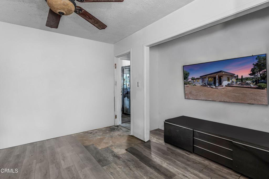 Image 12 of property listing at 33011 Crown Valley Road, Acton, CA 93510