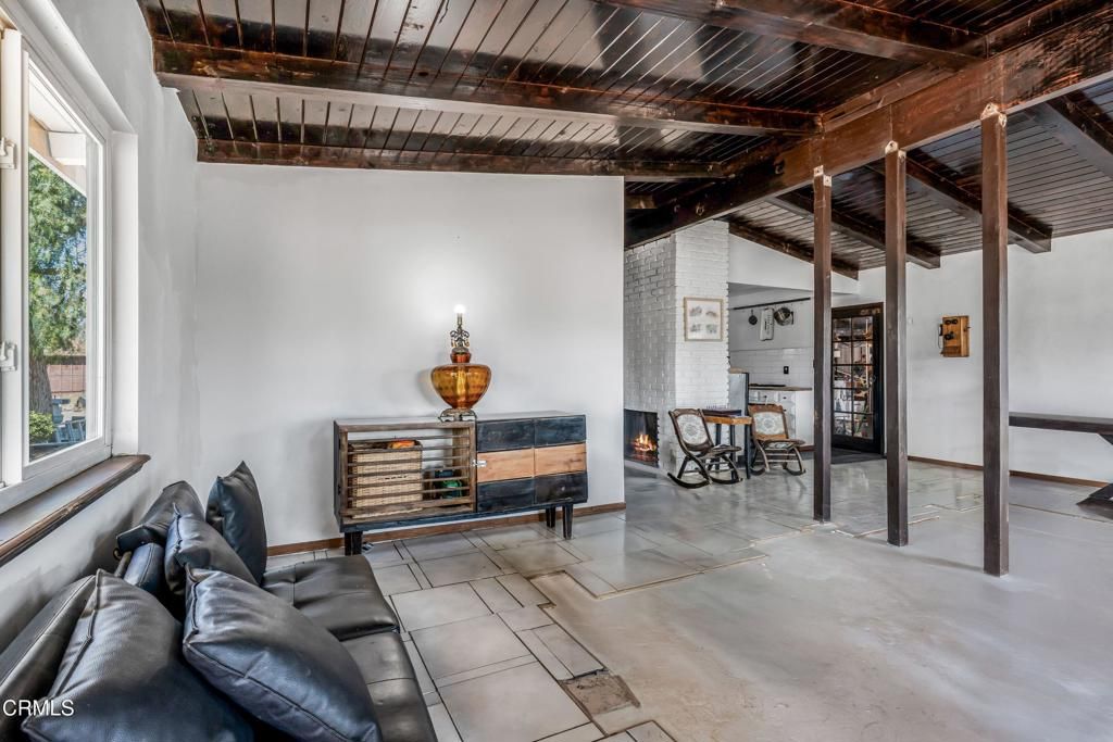 Image 4 of property listing at 33011 Crown Valley Road, Acton, CA 93510