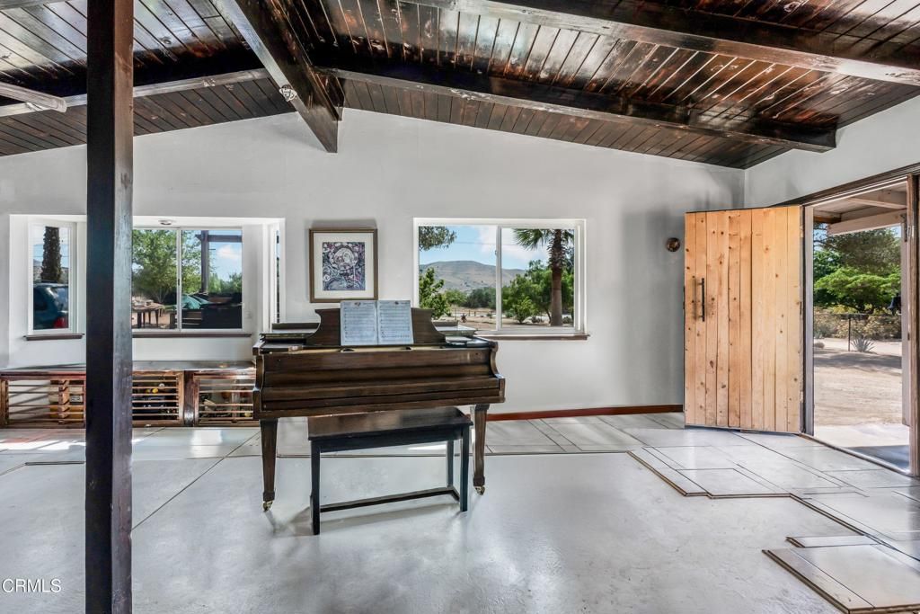 Image 6 of property listing at 33011 Crown Valley Road, Acton, CA 93510