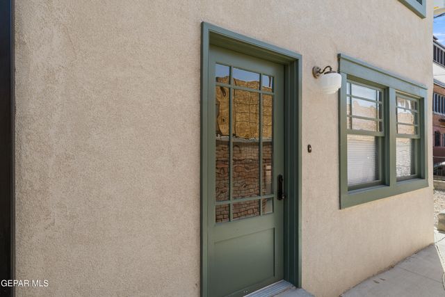 914 W Yandell Drive 1B, El Paso, TX 79902