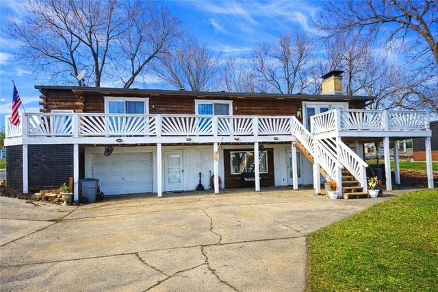 1656 Lake Viking Terrace, Gallatin, MO 64640