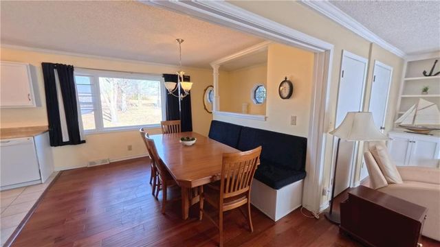 1656 Lake Viking Terrace, Gallatin, MO 64640