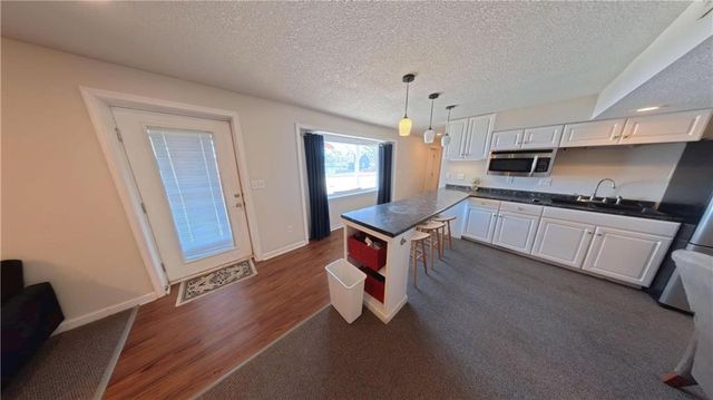 1656 Lake Viking Terrace, Gallatin, MO 64640