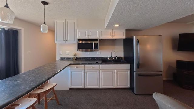 1656 Lake Viking Terrace, Gallatin, MO 64640