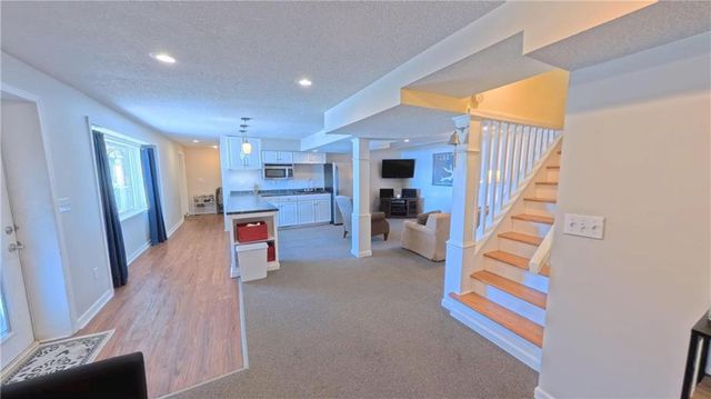 1656 Lake Viking Terrace, Gallatin, MO 64640