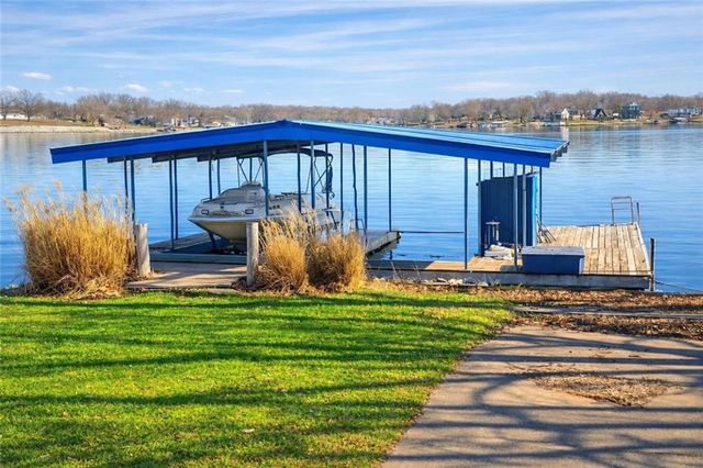 1656 Lake Viking Terrace, Gallatin, MO 64640