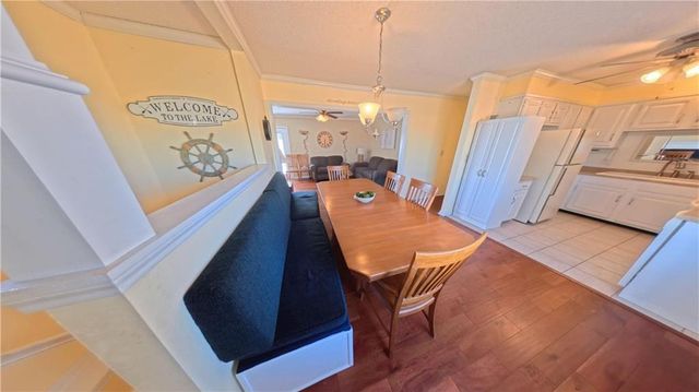 1656 Lake Viking Terrace, Gallatin, MO 64640