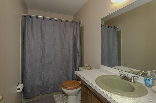 23 Bradner Drive, Warwick, NY 10990