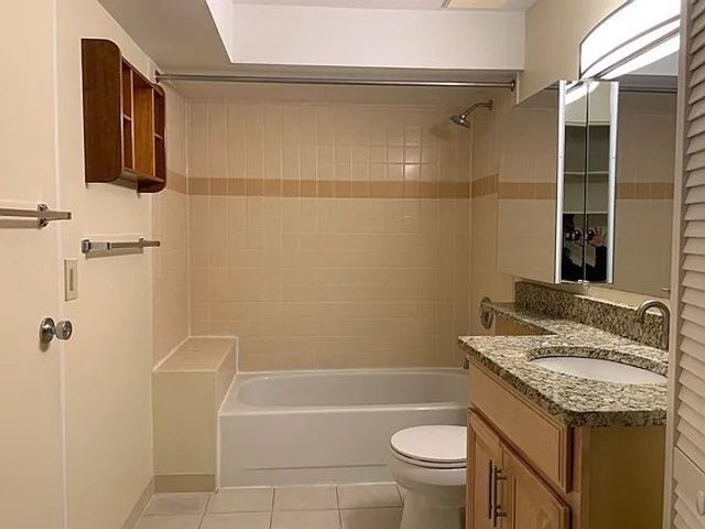 10 Squire Ct 1, Natick, MA 01760