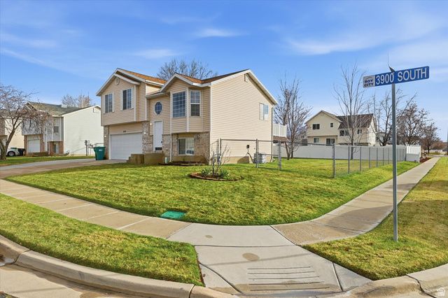 2673 W 3900 S, Roy, UT 84067