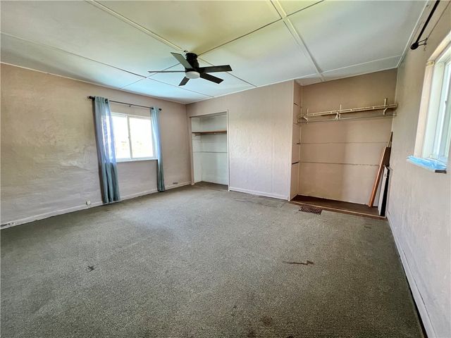 612 12th St, Pitcairn, PA 15140