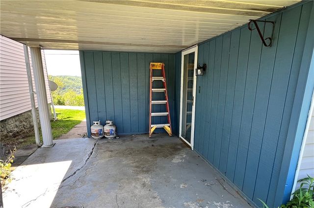 612 12th St, Pitcairn, PA 15140