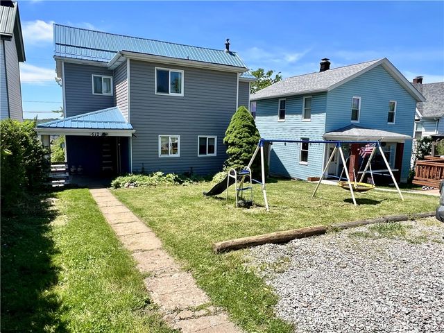 612 12th St, Pitcairn, PA 15140