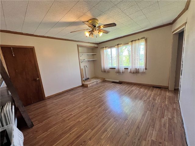 612 12th St, Pitcairn, PA 15140