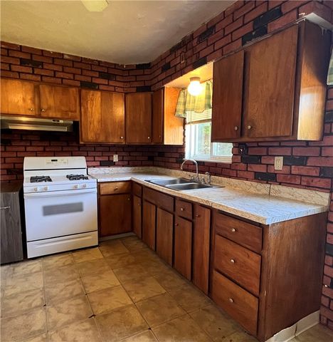 612 12th St, Pitcairn, PA 15140