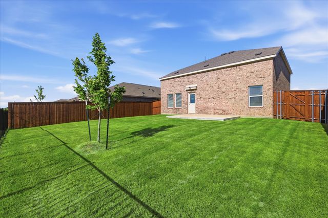 7114 Amber Barn Avenue, Pilot Point, TX 76258