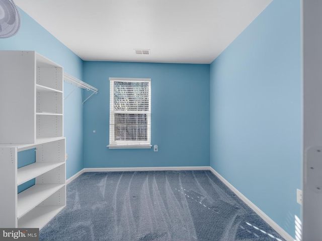 564 SPARKLEBERRY TER NE, Leesburg, VA 20176