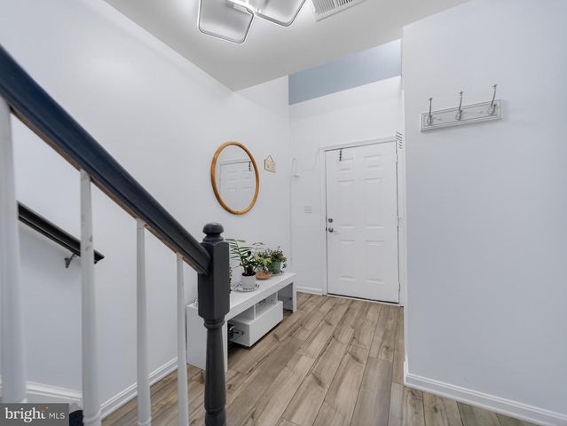 564 SPARKLEBERRY TER NE, Leesburg, VA 20176