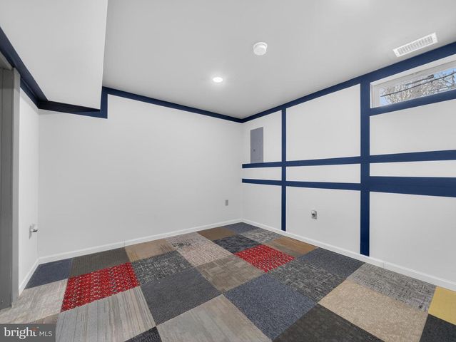 564 SPARKLEBERRY TER NE, Leesburg, VA 20176