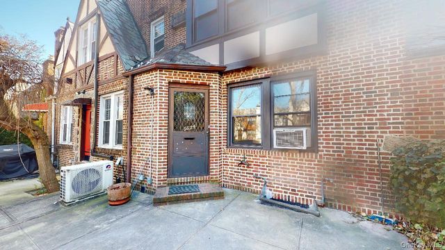 68-24 Juno Street, Forest Hills, NY 11375