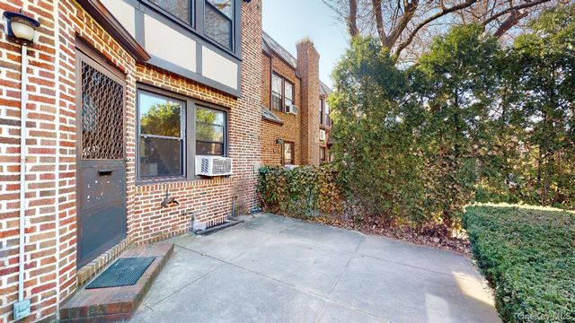 68-24 Juno Street, Forest Hills, NY 11375