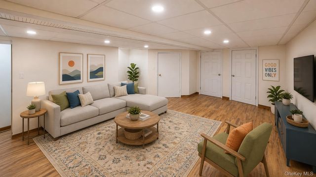 68-24 Juno Street, Forest Hills, NY 11375
