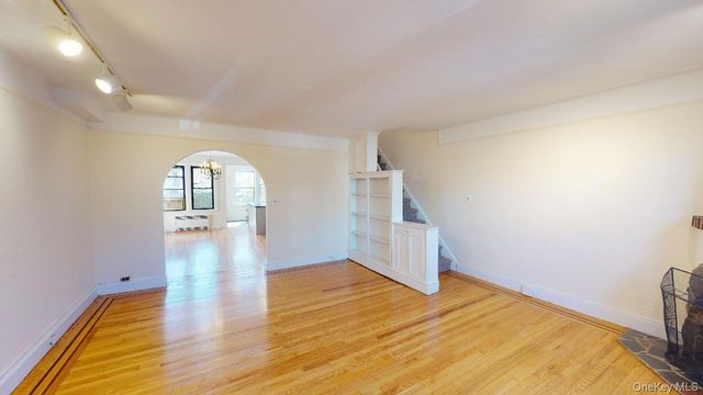 68-24 Juno Street, Forest Hills, NY 11375
