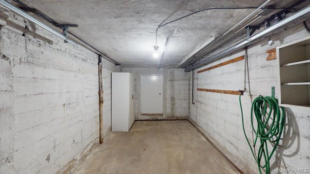 68-24 Juno Street, Forest Hills, NY 11375