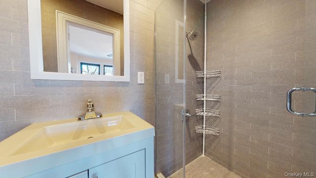 68-24 Juno Street, Forest Hills, NY 11375