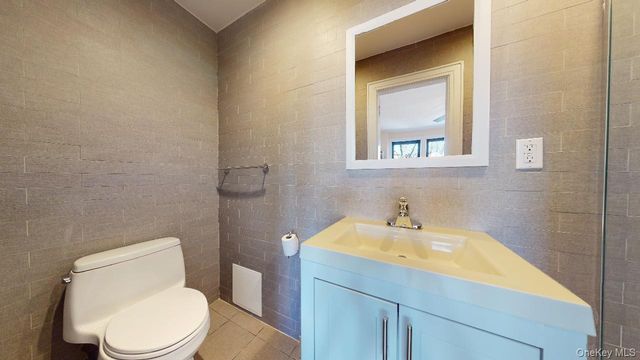 68-24 Juno Street, Forest Hills, NY 11375