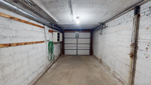 68-24 Juno Street, Forest Hills, NY 11375
