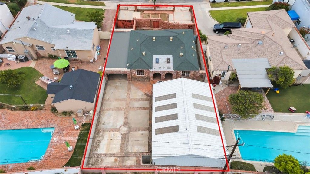 Image 1 of property listing at 9949 Noble Avenue, San Fernando, CA 91345