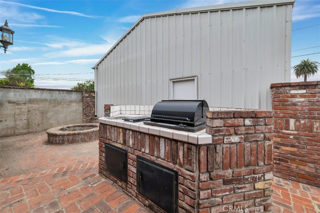 Image 29 of property listing at 9949 Noble Avenue, San Fernando, CA 91345