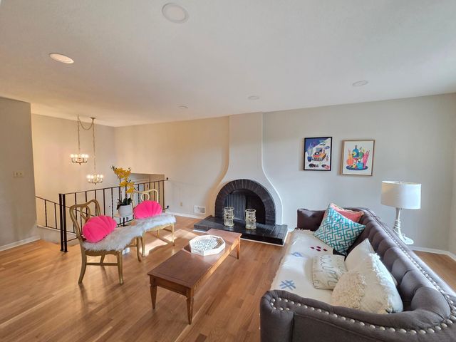 4174 Oakcrest Drive, Vadnais Heights, MN 55127